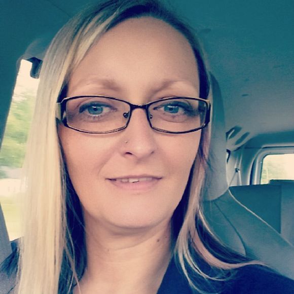 Meet your Posher, April - Picture 1 of 1